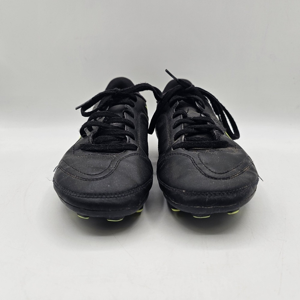 Nike Tiempo Soccer Cleats Shoes Youth Size 5.5Y Black Athletic Spikes DA1331-070 - Picture 3 of 9